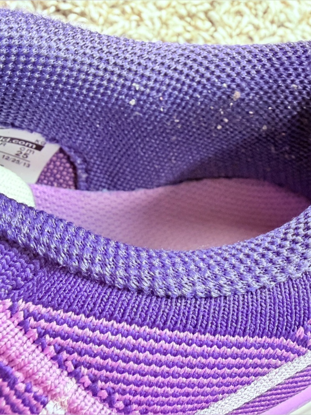 Nike Women’s Fly Knit Lavender and White Running Shoes - Picture 6 of 9